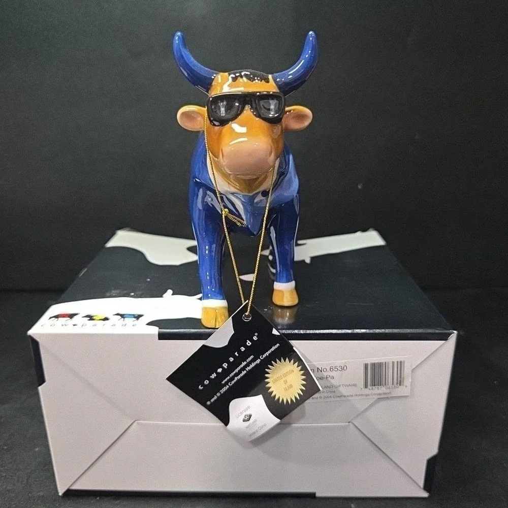 Cow Parade Joe-pa Figurine,‎ Westland Giftware, Collectible #6530, Box/Tag